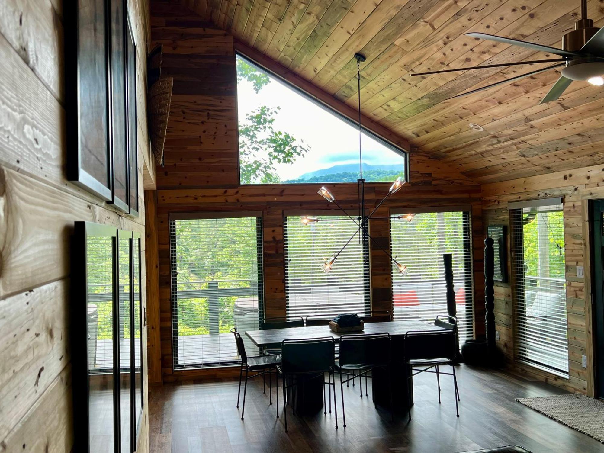 Experience Luxury At Smoky Mountain Hideaway, Just 5 Miles From Downtown Gatlinburg Villa Exterior foto